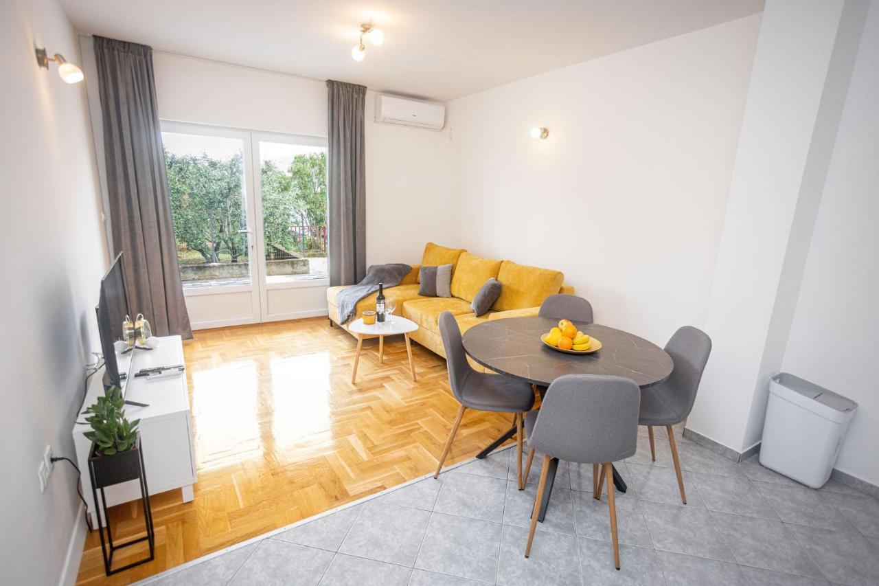 Apartments Veronika Трогир Екстериор снимка