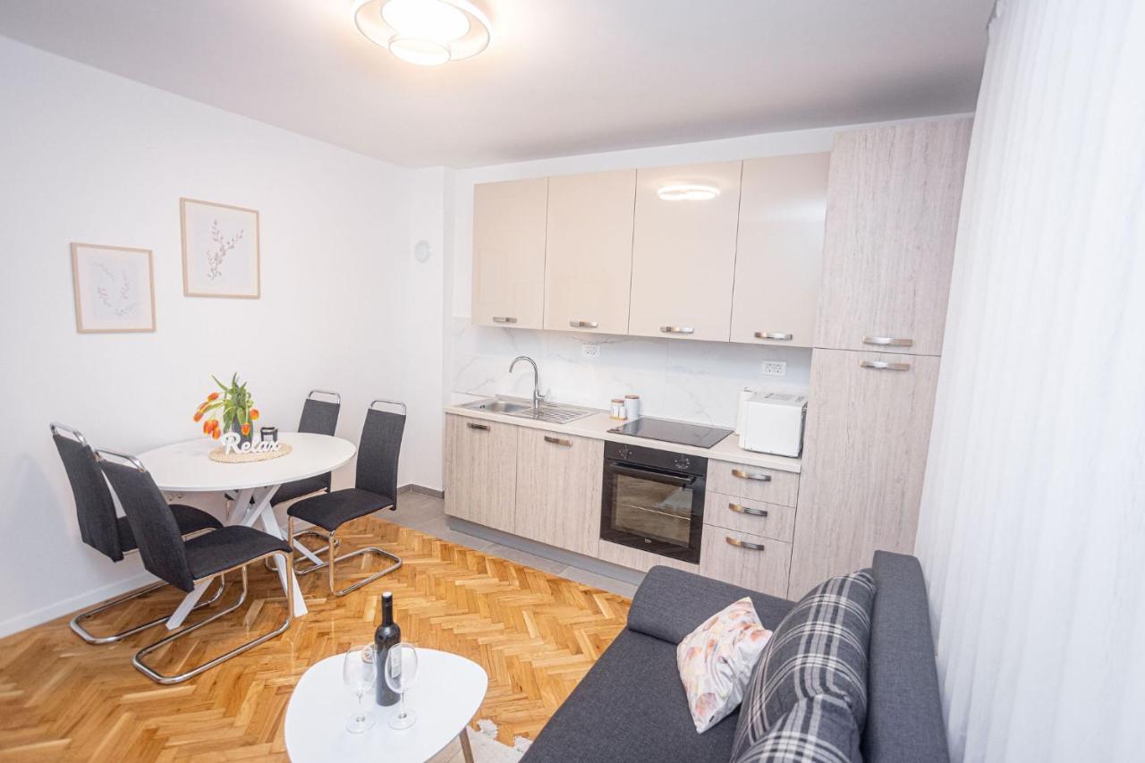 Apartments Veronika Трогир Екстериор снимка